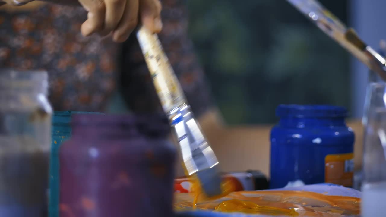 Stock Video Oil Painter Working With A Brush Live Wallpaper - Free Download