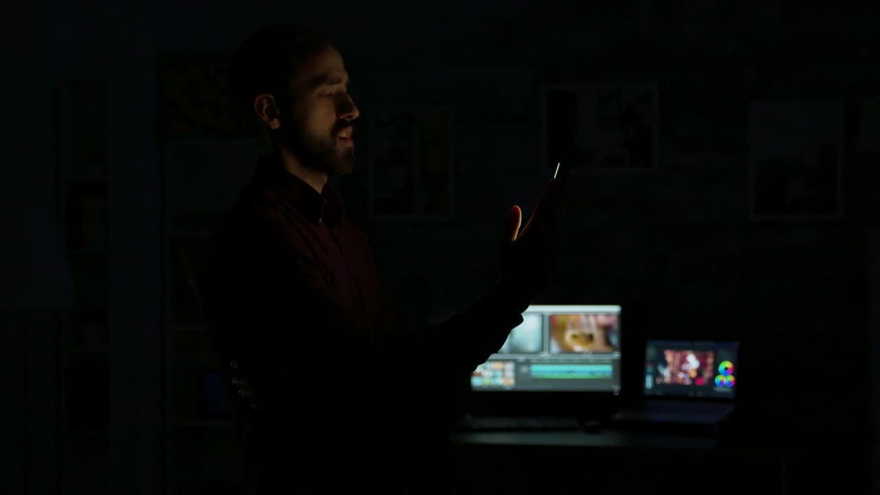 Stock Video Man Gives Future Voice Command To Smartphone App Animated Wallpaper - Free Download