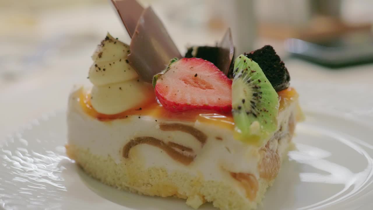 Video Stock Cake Decorated With Fruit Live Wallpaper For PC - Free Download