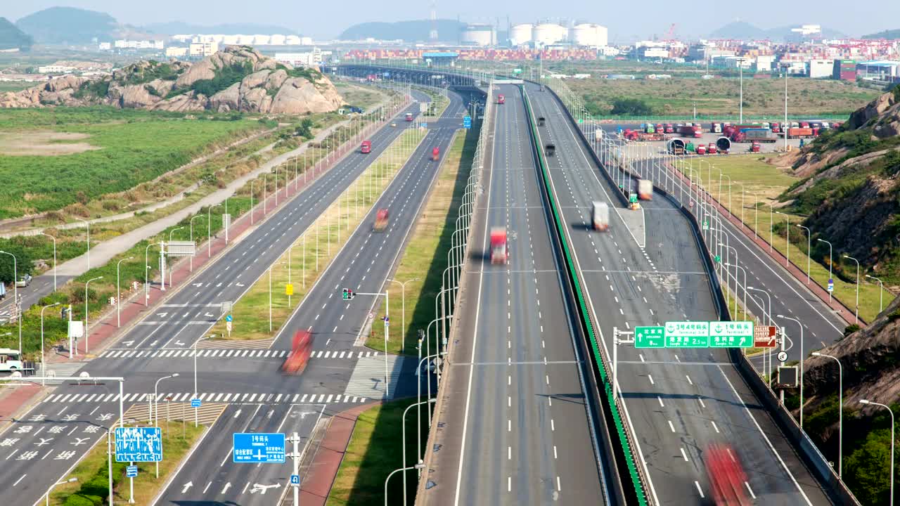 Stock Video Highway With Fast Traffic At Daytime Animated Wallpaper - Free Download