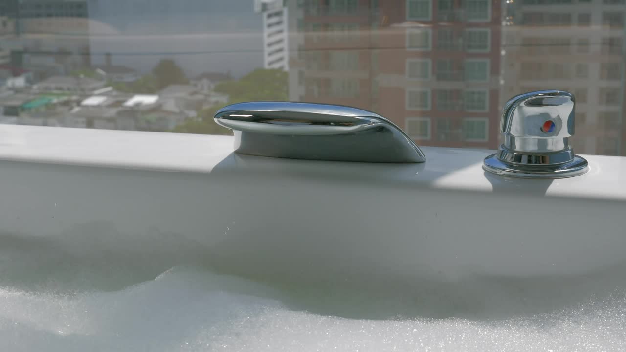 Free Stock Video Running A Bubble Bath Live Wallpaper - Free Download
