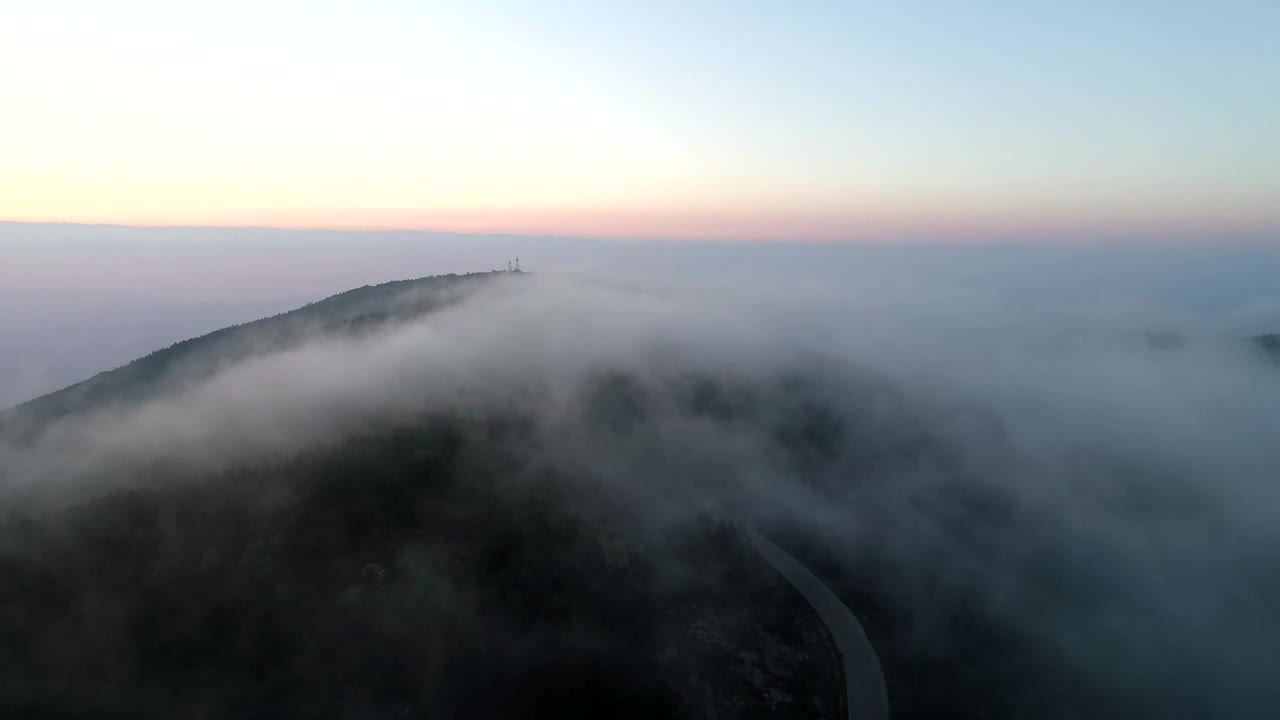 Video Stock Reaching The Top Of A Mountain Road Live Wallpaper Free - Free Download