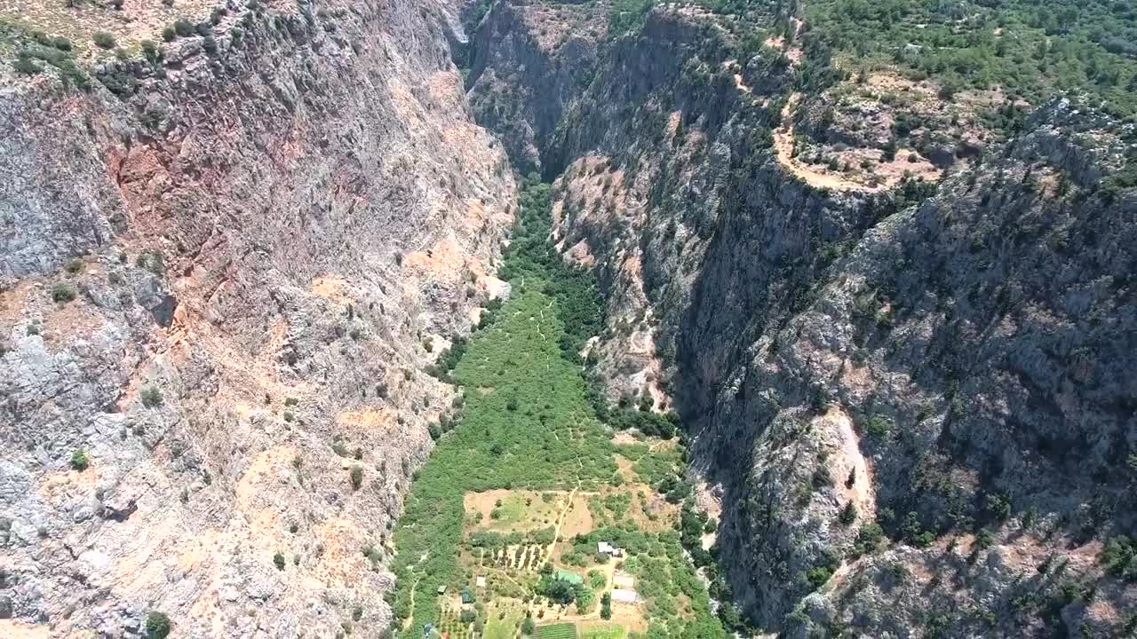 Stock Footage Valley Between Rocky Mountains And A Paradisiac Beach Live Wallpaper - Free Download