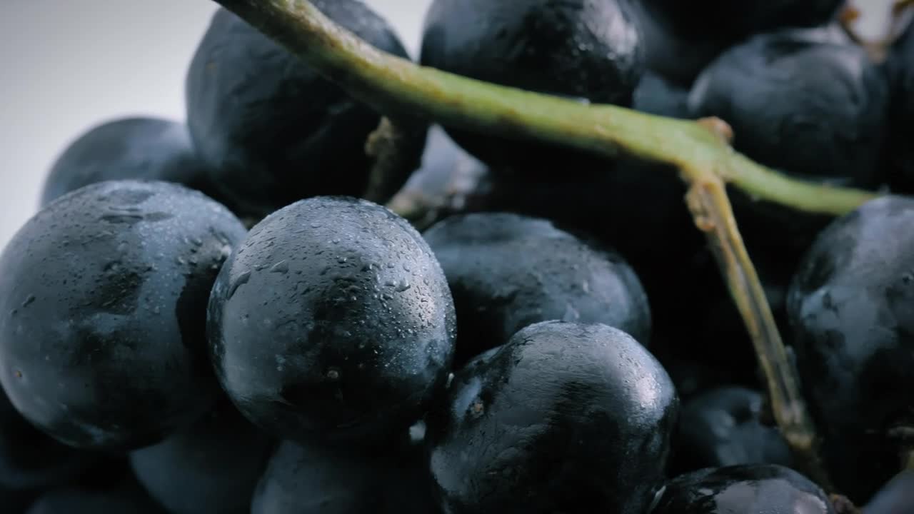 Stock Video Large Purple Grapes With A Close Focus Animated Wallpaper - Free Download
