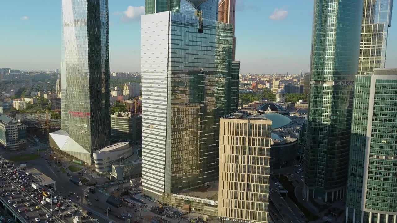 Free Video Stock Slow Moving Highway Below Skyscrapers Live Wallpaper - Free Download