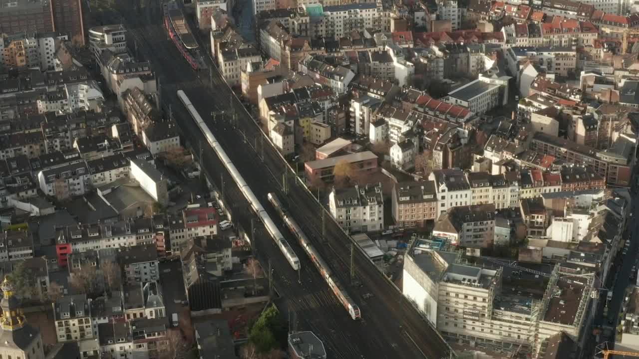 Stock Video Passenger Trains In The Middle Of A European City Live Wallpaper - Free Download