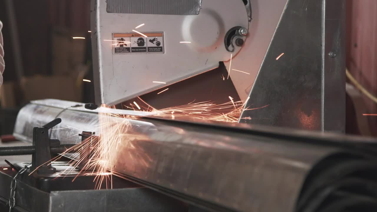 Stock Video Industrial Saw Cutting Through Metal Animated Wallpaper - Free Download