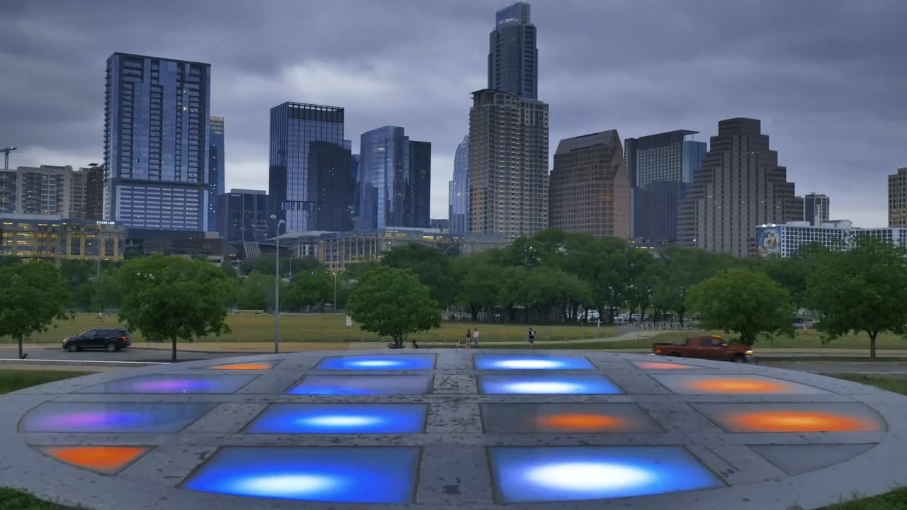 Video Stock Platform With Lights In A Park Within A Big City Live Wallpaper Free - Free Download