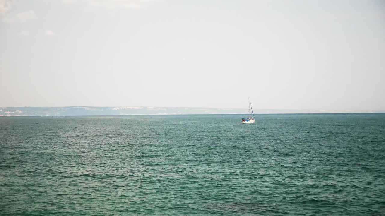 Free Stock Video Sailboat In The Middle Of The Sea Live Wallpaper - Free Download