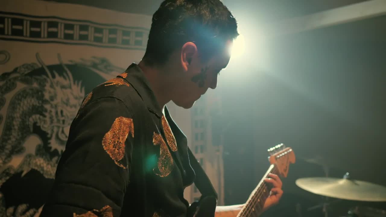Stock Video Guitarist Playing Electric Guitar With His Band Live Wallpaper For PC - Free Download