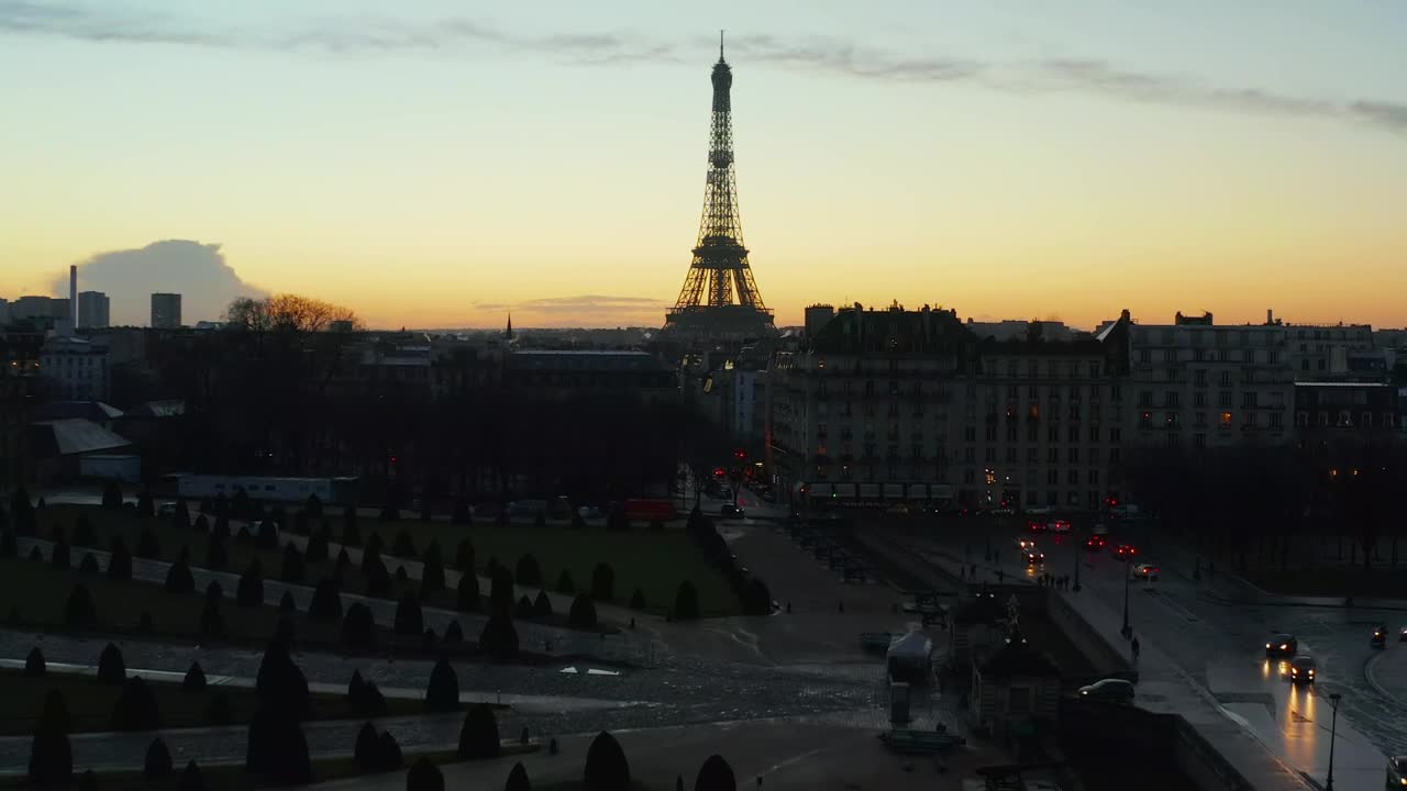 Free Video Stock tilt aerial shot of the eiffel tower at dawn Live Wallpaper - Free Download