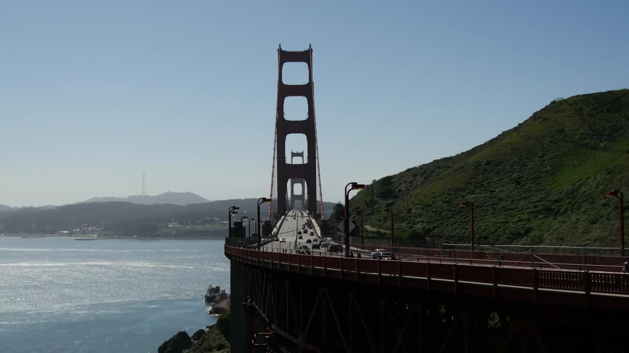 Free Video Stock traffic at the golden gate bridge Live Wallpaper - Free Download