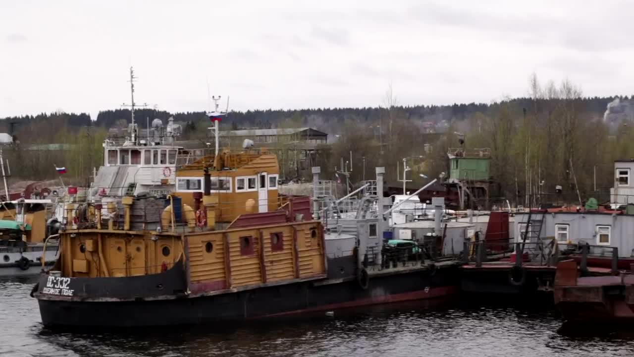 Stock Video Freight Ships With A Crane Live Wallpaper For PC - Free Download