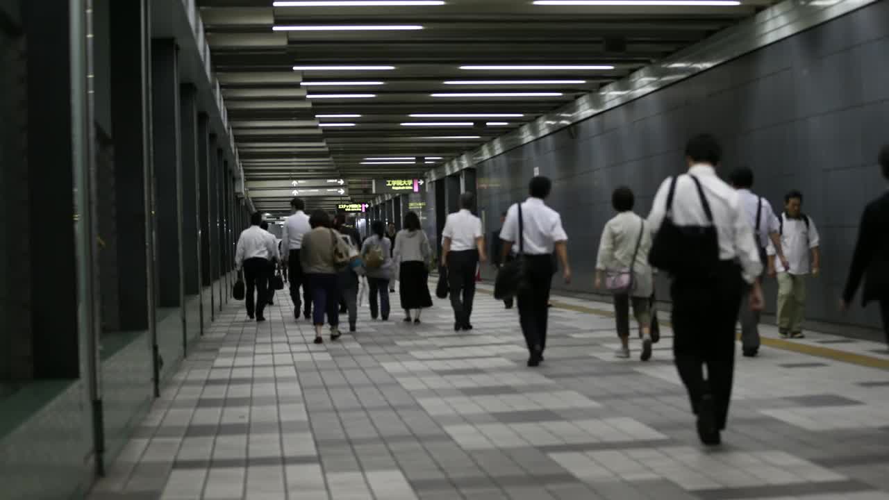 Stock Video People In The Subway Hall In Tokyo Live Wallpaper - Free Download