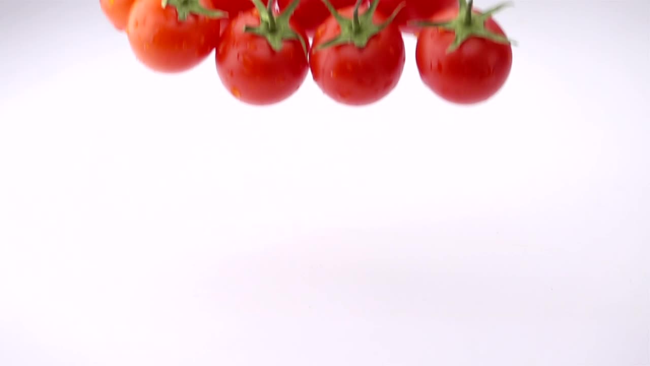 Free Stock Video Several Ripe Tomatoes Falling On The Table Live Wallpaper - Free Download