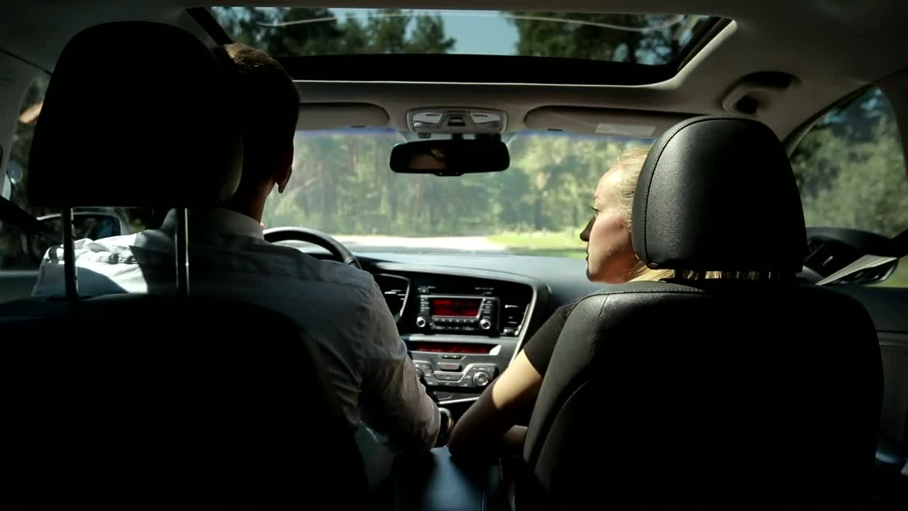 Stock Video Colleagues Talking During A Trip Live Wallpaper For PC - Free Download
