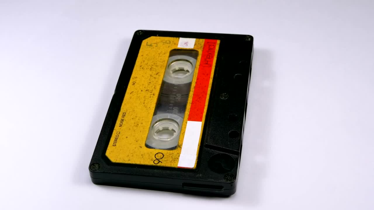 Free Stock Video Vintage Audio Cassette Rotating Live Wallpaper - Free Download
