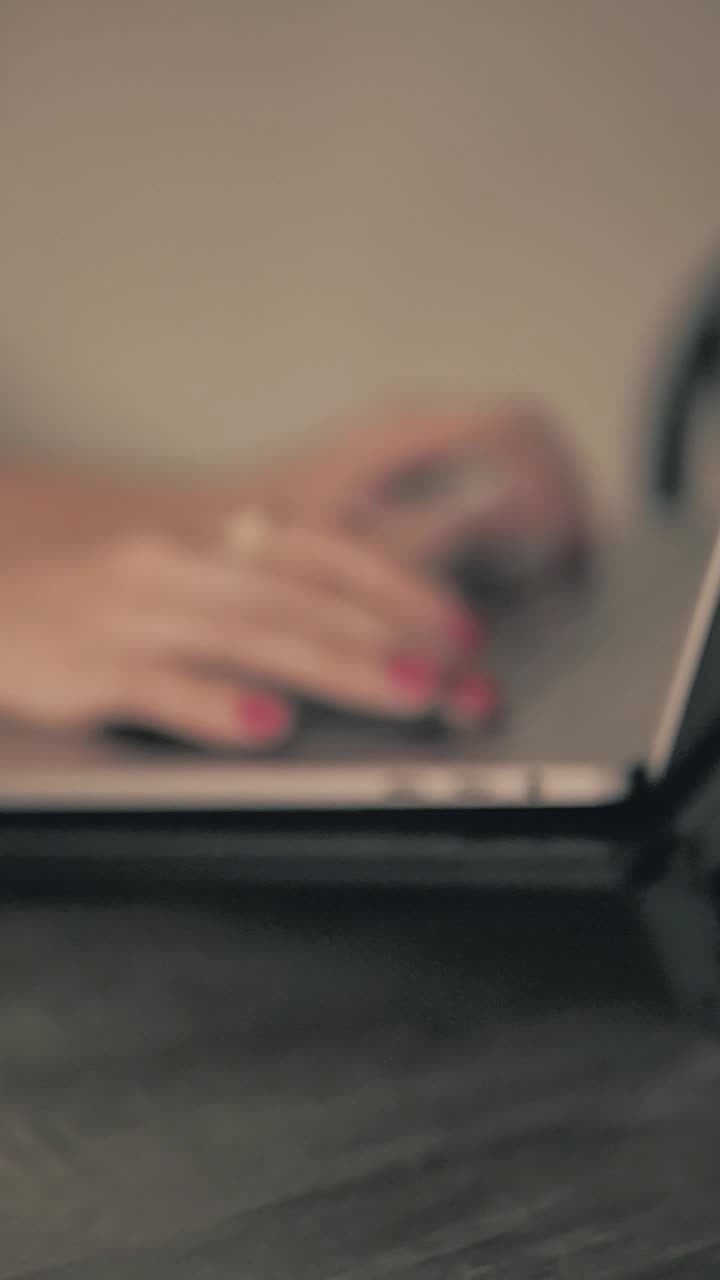 Stock Video Hands Of A Woman Typing On A Laptop Animated Wallpaper - Free Download