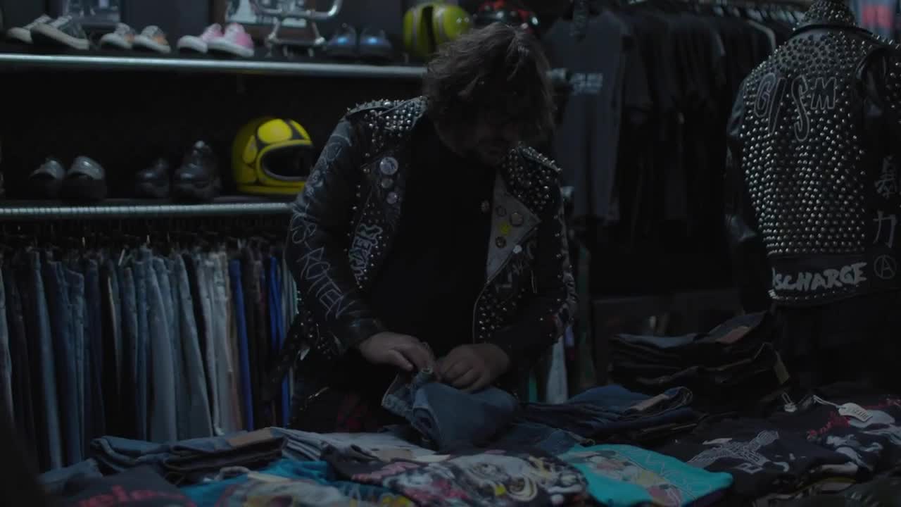 Stock Video Person Buying Clothes Live Wallpaper - Free Download