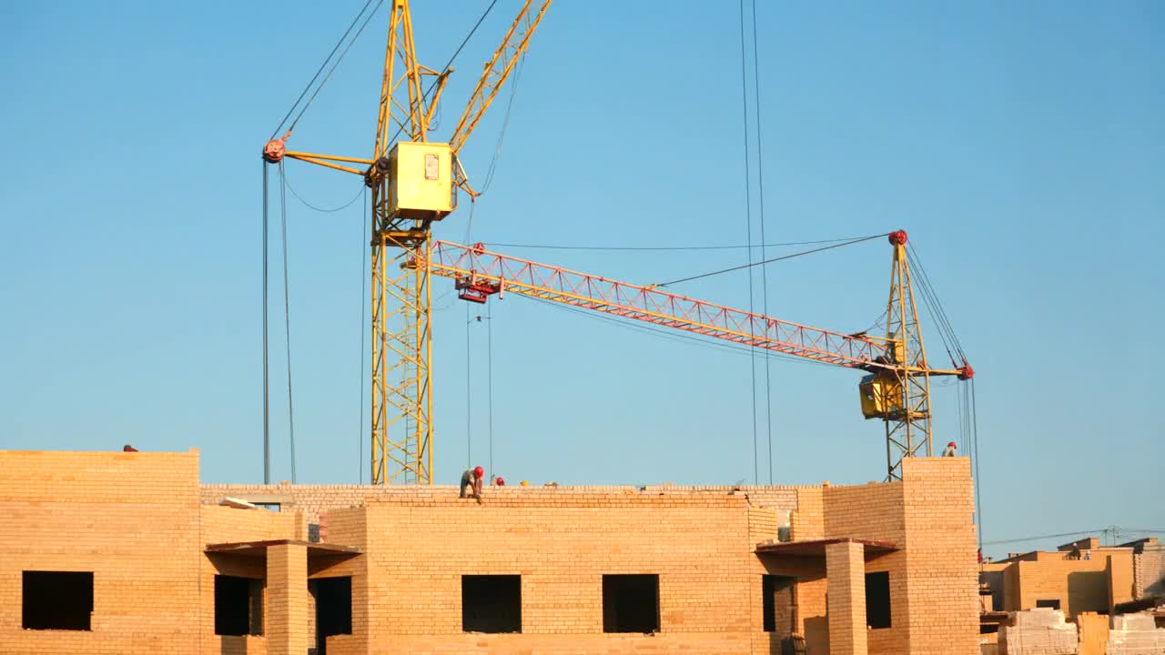 Free Video Stock timelapse of a building under construction Live Wallpaper - Free Download