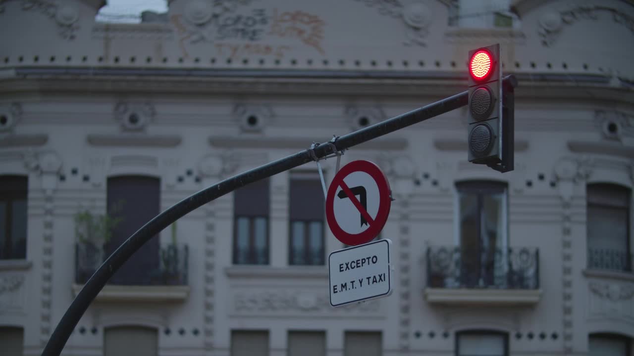 Free Video Stock traffic lights switching Live Wallpaper - Free Download