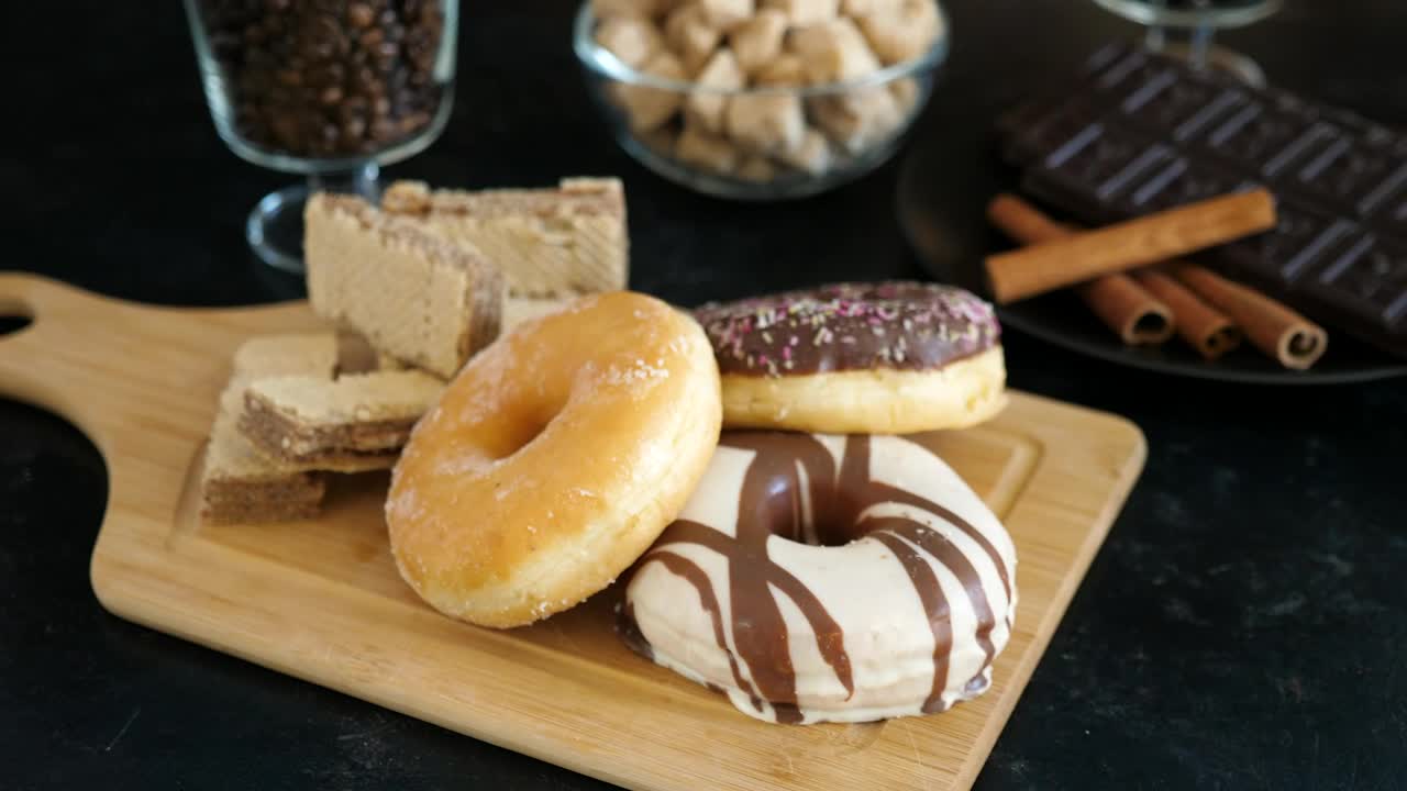 Stock Video Donuts With Other Cakes Live Wallpaper For PC - Free Download