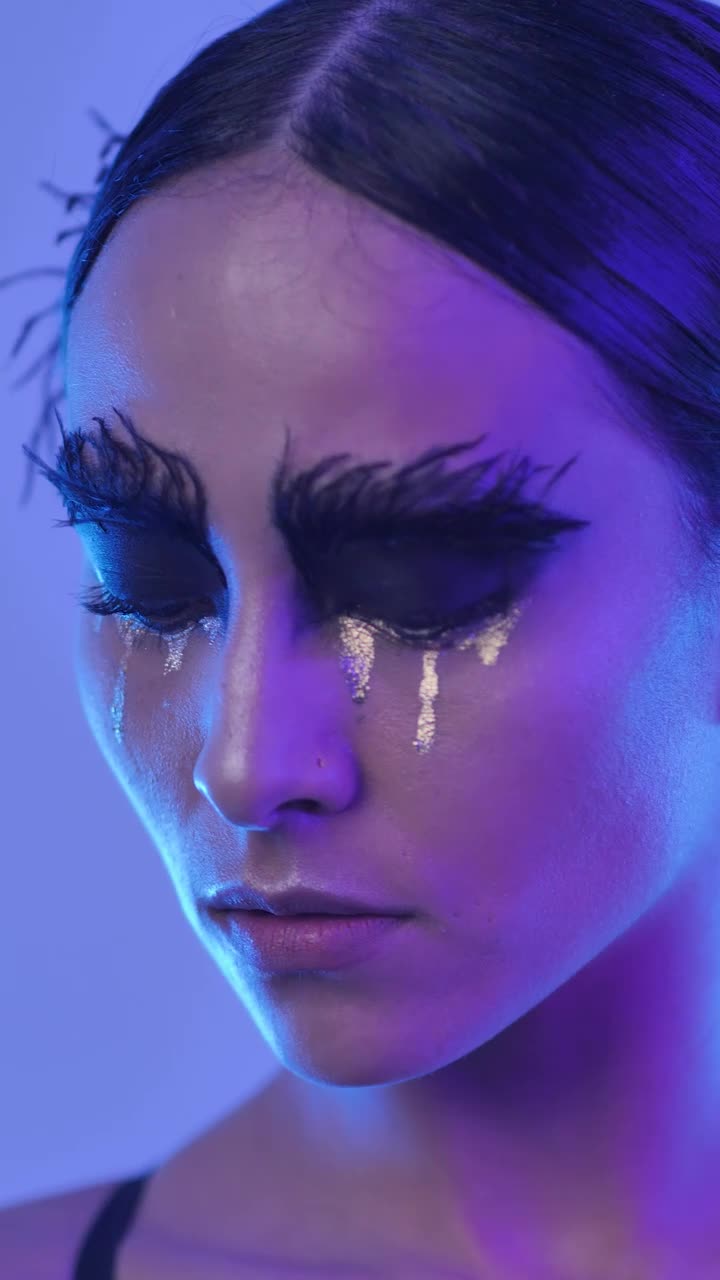 Video Stock Portrait Of A Girl With Conceptual Makeup Live Wallpaper Free - Free Download