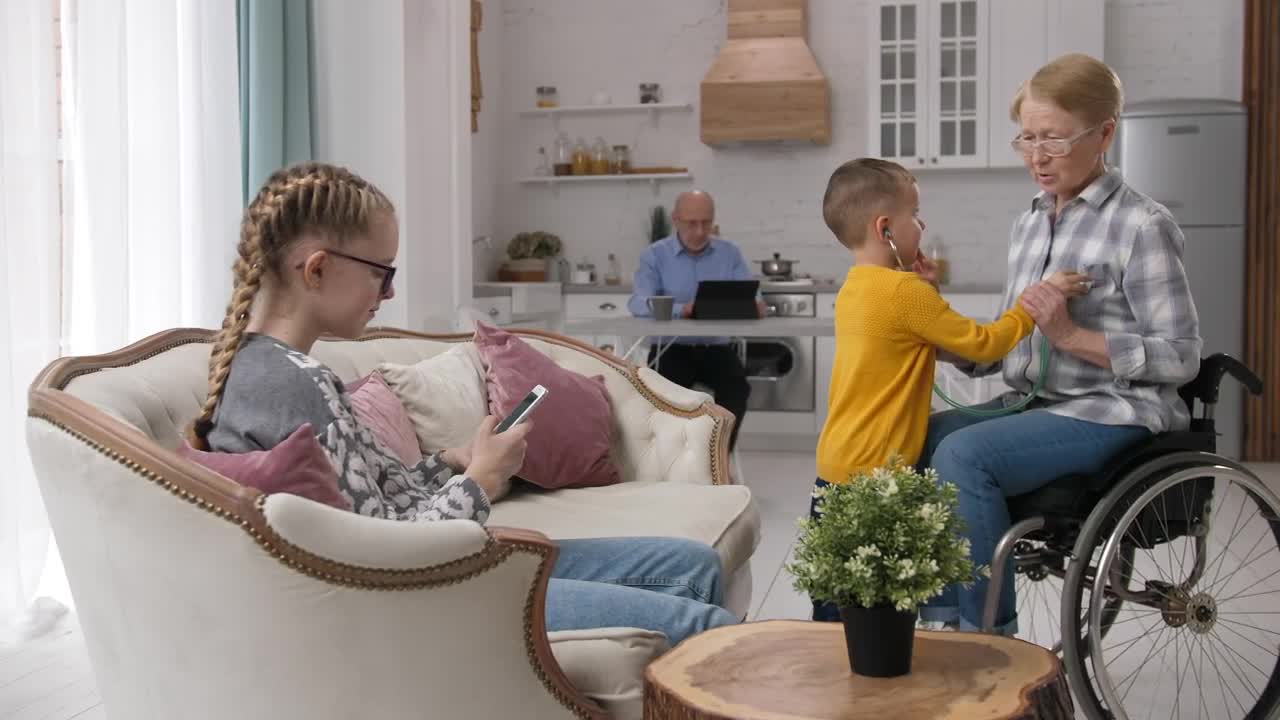 Video Stock Children Spending Time At Their Grandparents Home Live Wallpaper For PC - Free Download