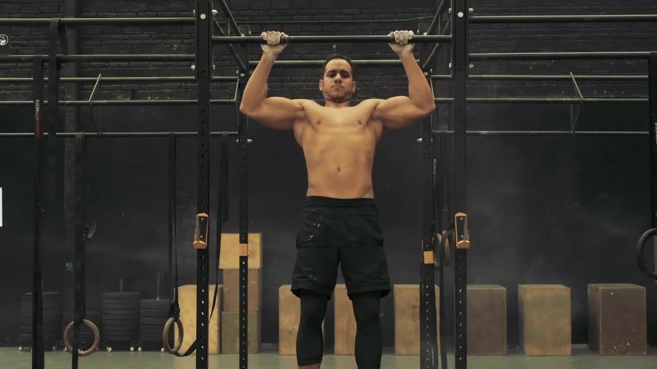 Stock Video Man Doing Pull Ups Animated Wallpaper - Free Download