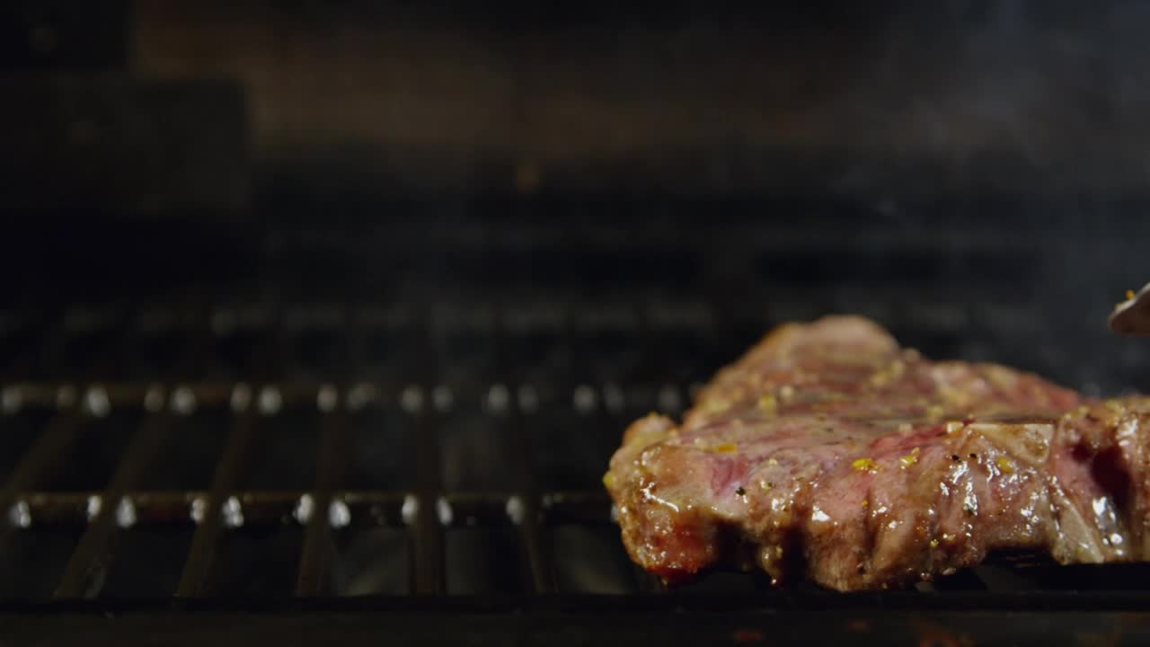 Free Video Stock Steak Cooking Over Flames Live Wallpaper - Free Download