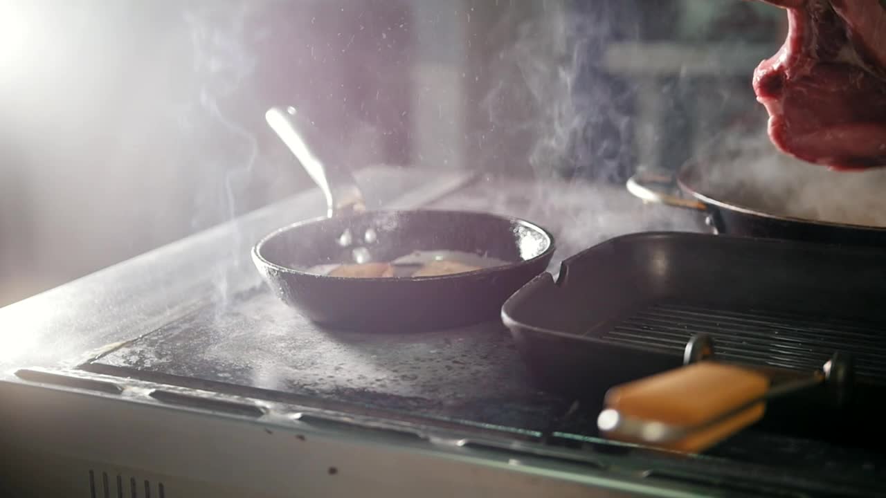 Stock Video Cooking Steak In The Kitchen Live Wallpaper For PC - Free Download