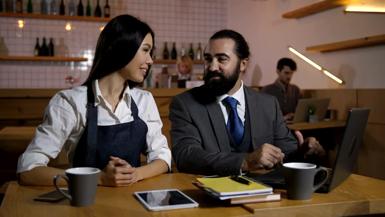 Video Stock Cafe Owner Interviewing Remotely Live Wallpaper For PC - Free Download
