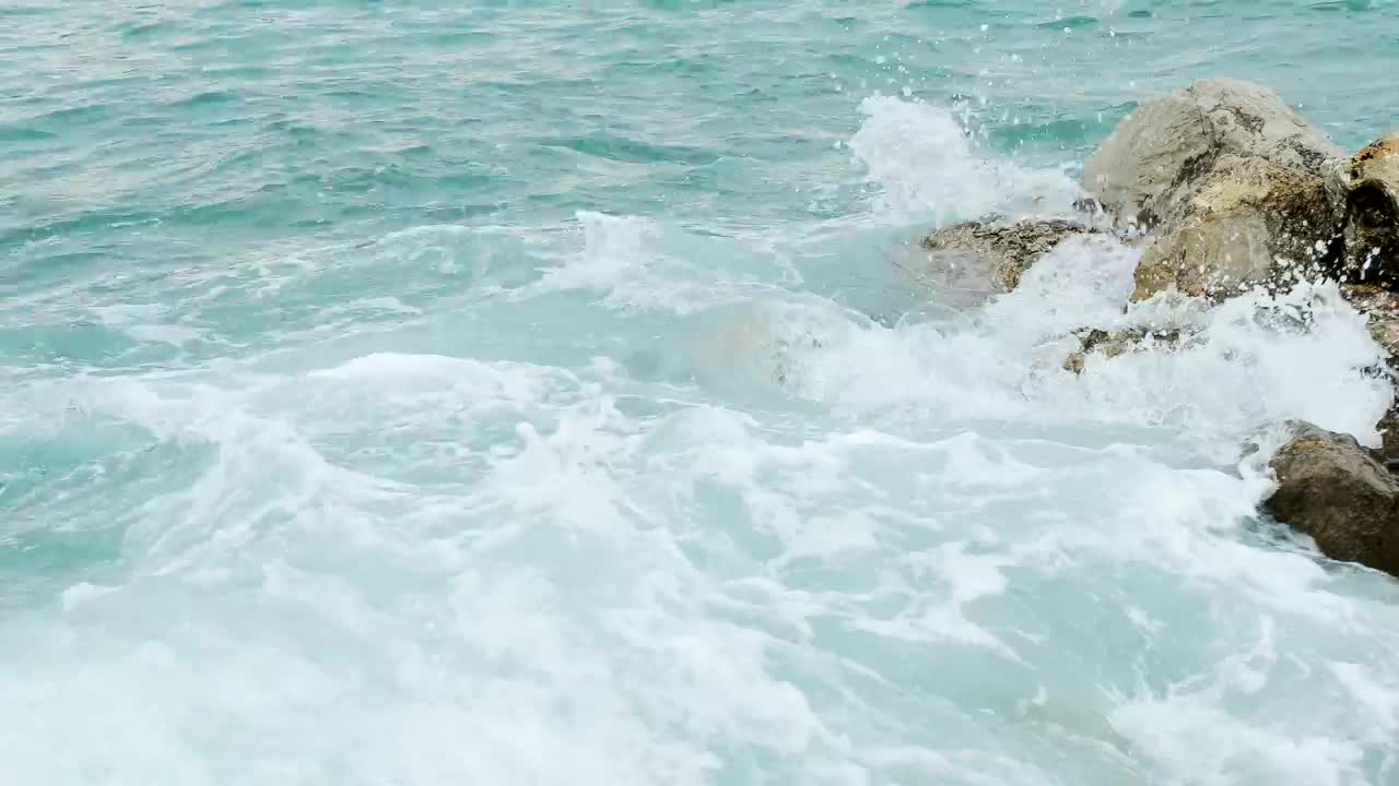 Free Stock Video Sea Waves Reaching A Rocky Shoreline Close Up Live Wallpaper - Free Download