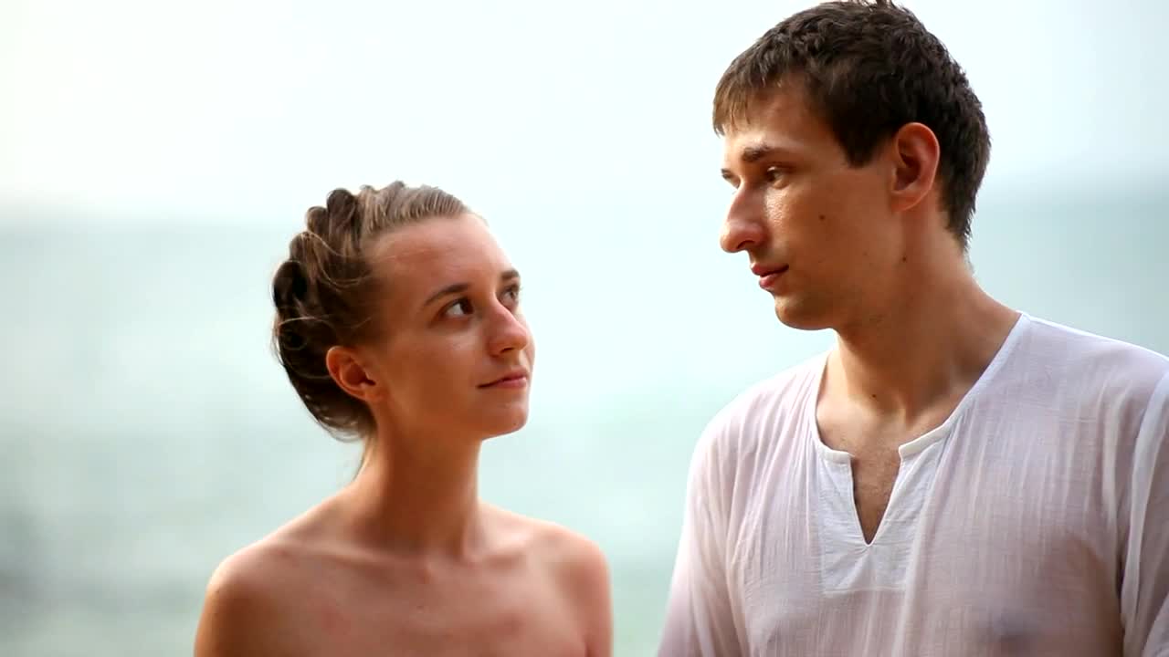 Stock Video Couple Staring At Each Other And Getting Closer To Kiss Live Wallpaper For PC - Free Download