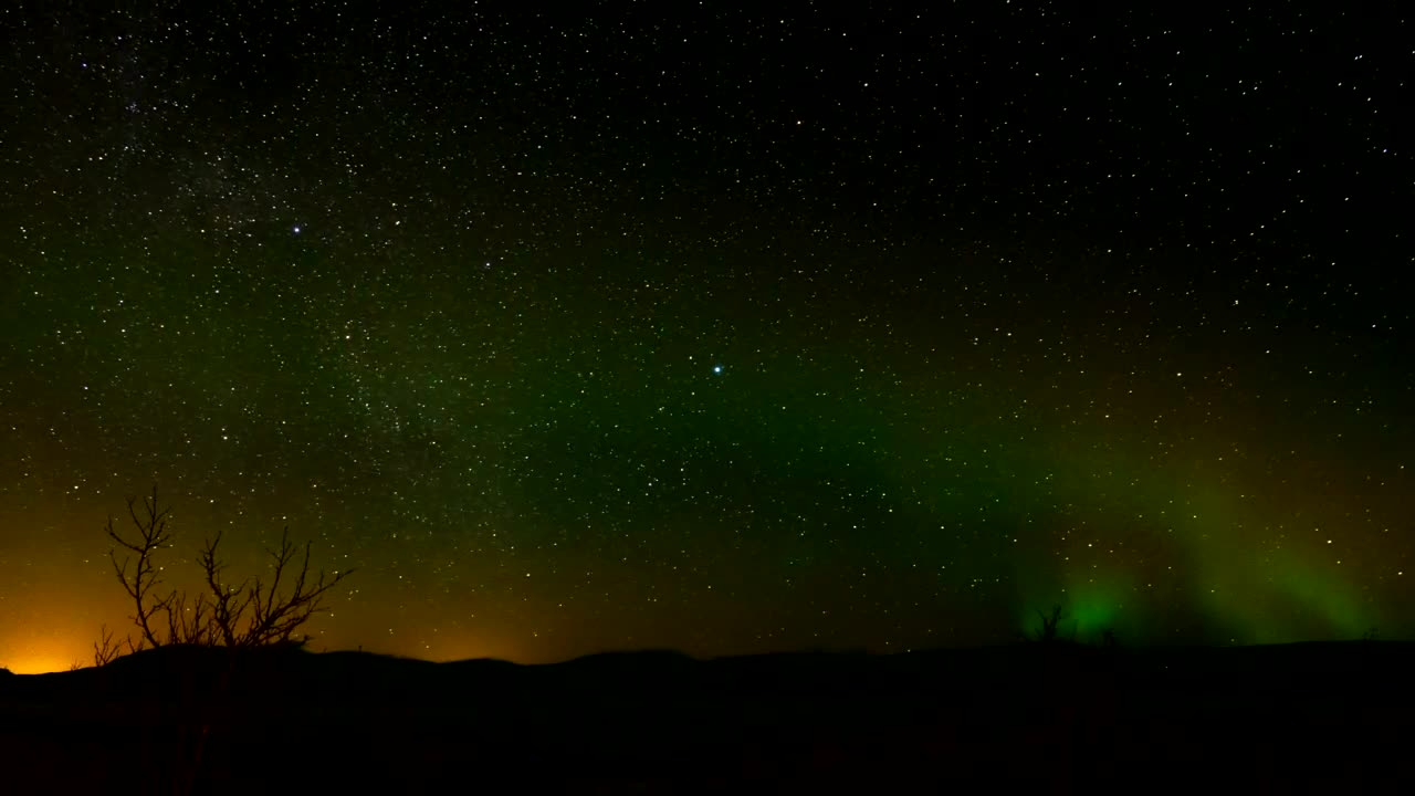 Stock Video Northern Lights And The Milky Way Live Wallpaper - Free Download