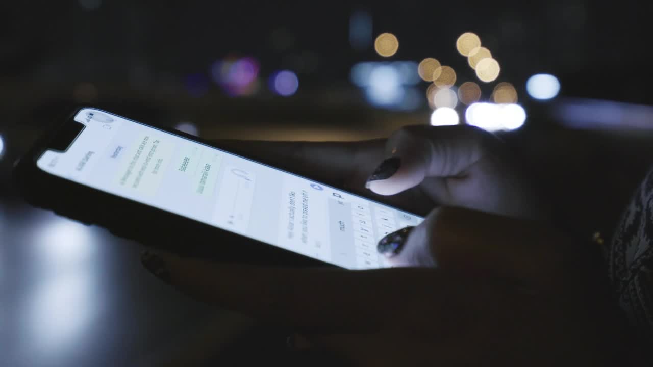 Free Video Stock texting on the street at night Live Wallpaper - Free Download