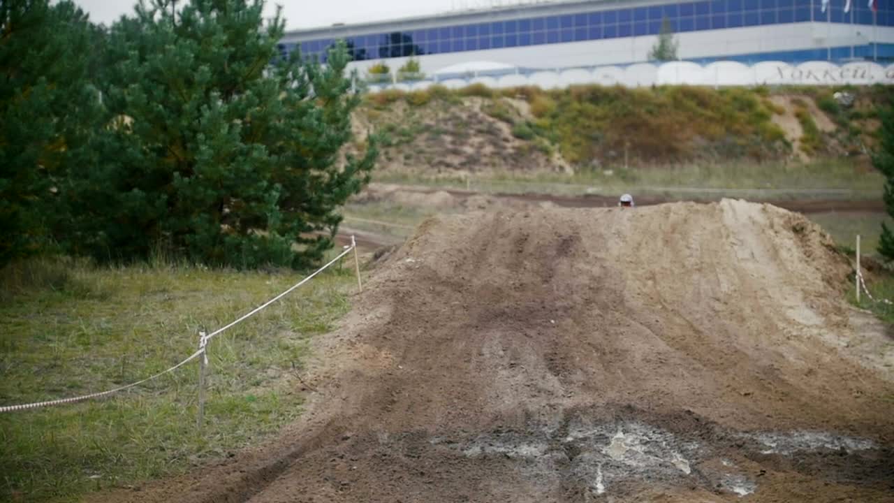 Stock Video Motocross Racer Landing On Dirt Live Wallpaper - Free Download