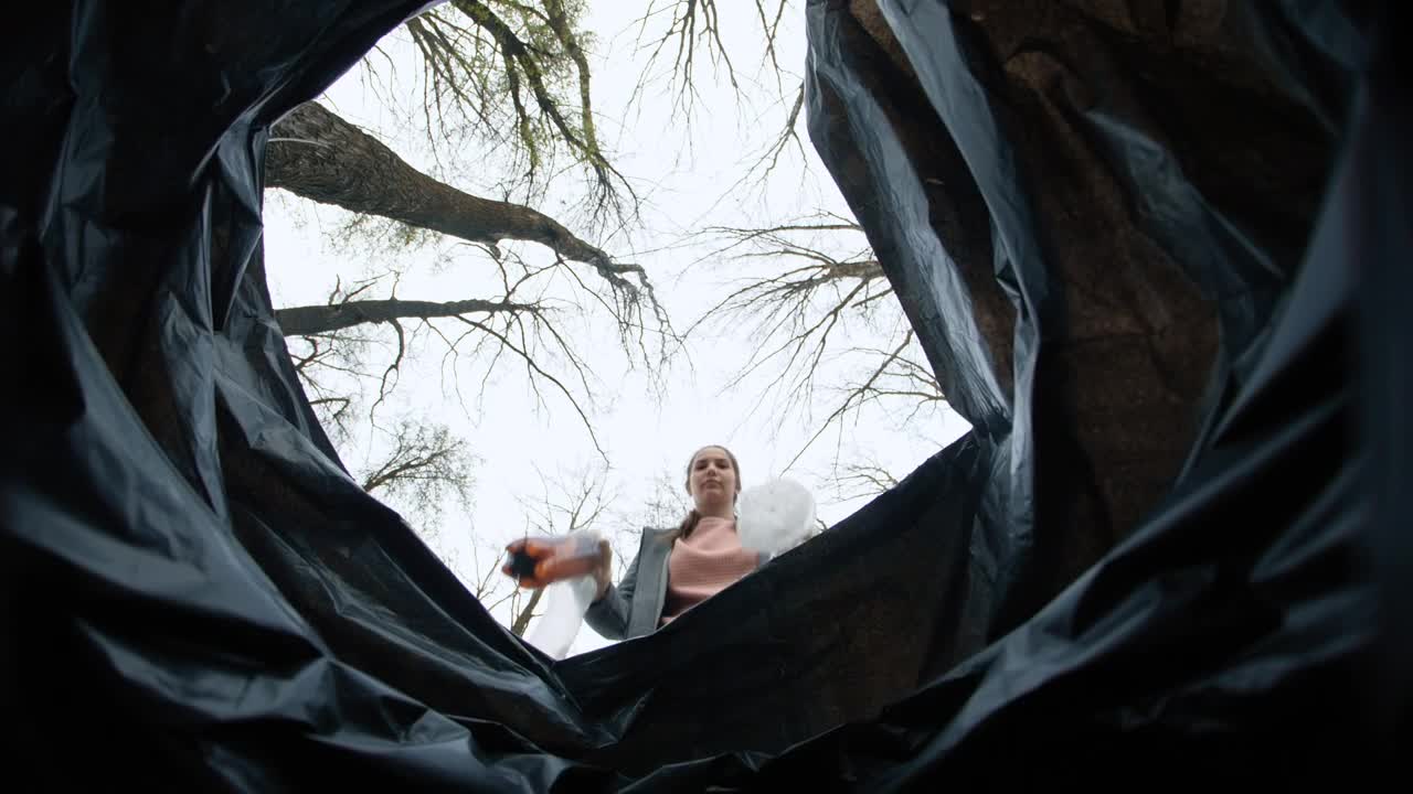 Free Stock Video Woman Throwing Bottles In The Trash Pov Live Wallpaper - Free Download