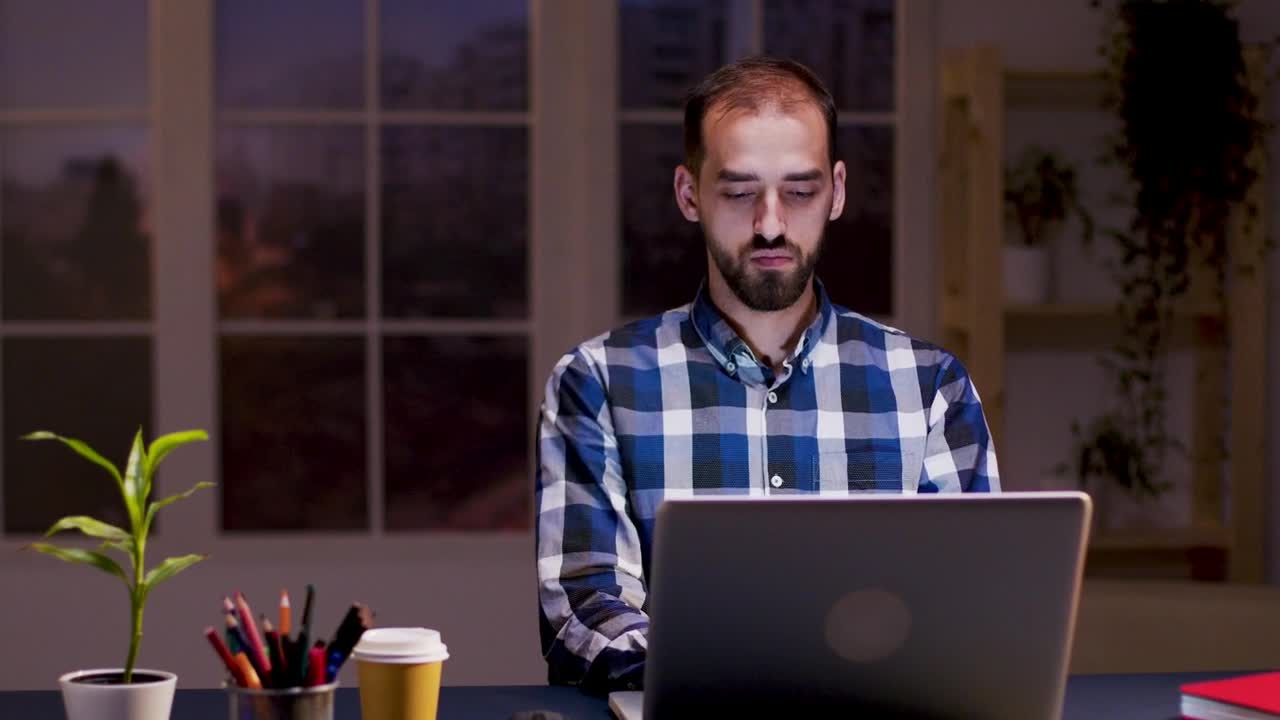 Stock Video Creative Man Thinking About Work Project At Desk Live Wallpaper For PC - Free Download
