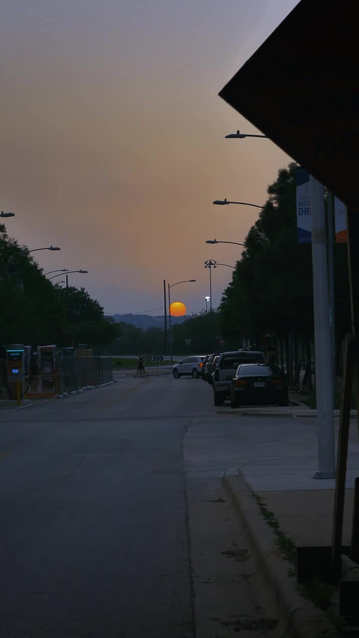 Free Video Stock sunset in the distance walking through the city Live Wallpaper - Free Download