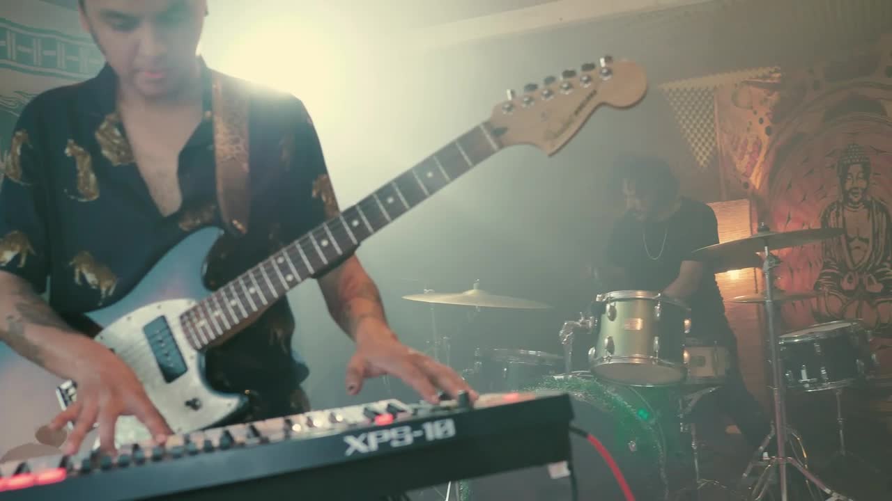 Free Stock Video Rock Band Resting In Their Rehearsal Live Wallpaper - Free Download