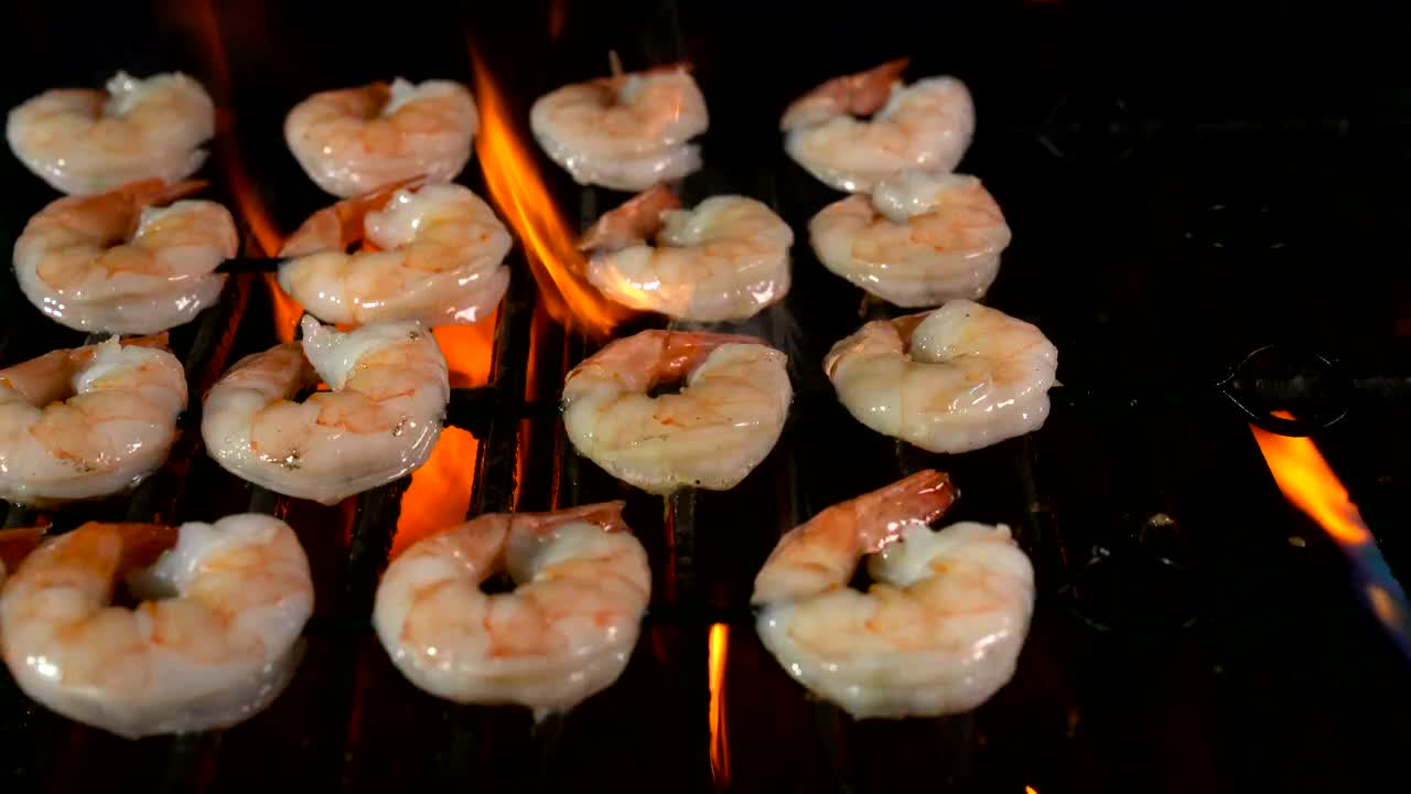 Free Stock Video Shrimps Being Fired On The Grill Live Wallpaper - Free Download