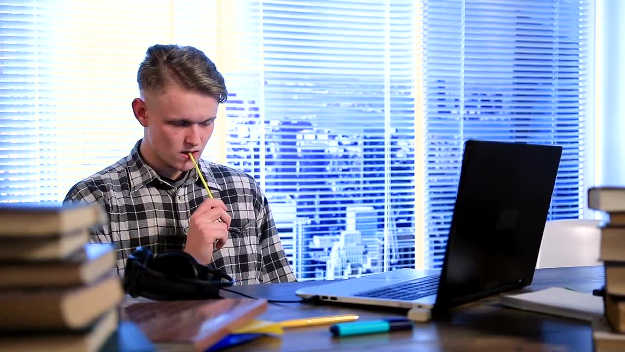 Free Video Stock Student Stuck On His Work Live Wallpaper - Free Download