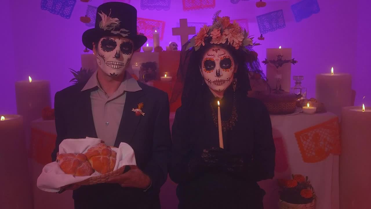 Stock Video Couple Dressed As Catrin And Catrina On Day Of The Live Wallpaper For PC - Free Download