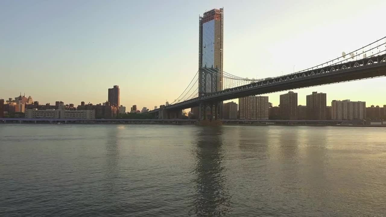 Stock Video Panoramic View Of The Manhattan Bridge From The River Live Wallpaper - Free Download