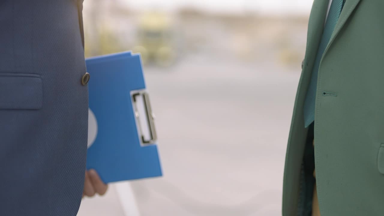 Free Stock Video Shaking Hands After An Agreement Live Wallpaper - Free Download