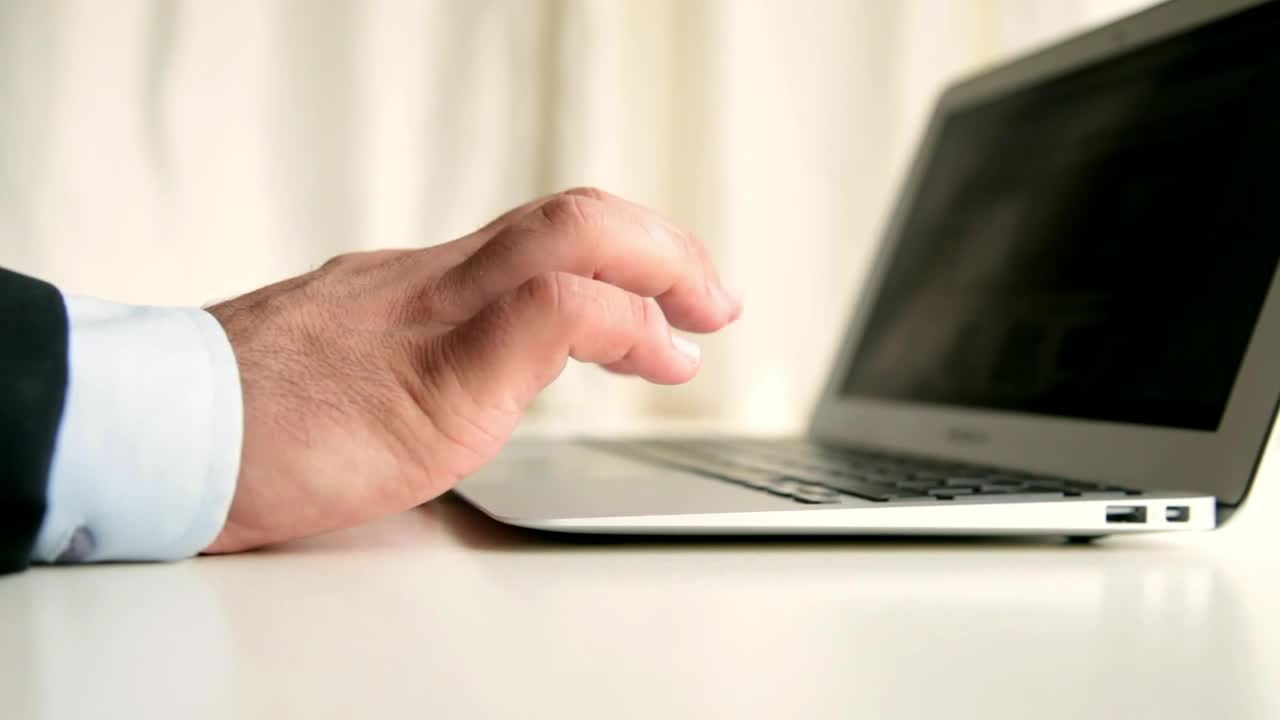 Free Stock Video Typing On A Computer After Thinking The Words Live Wallpaper - Free Download