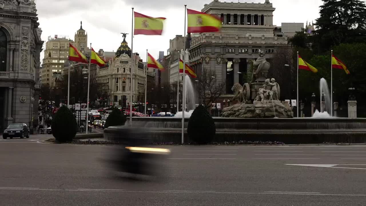 Video Stock Cibeles Fountain During The Day Live Wallpaper For PC - Free Download