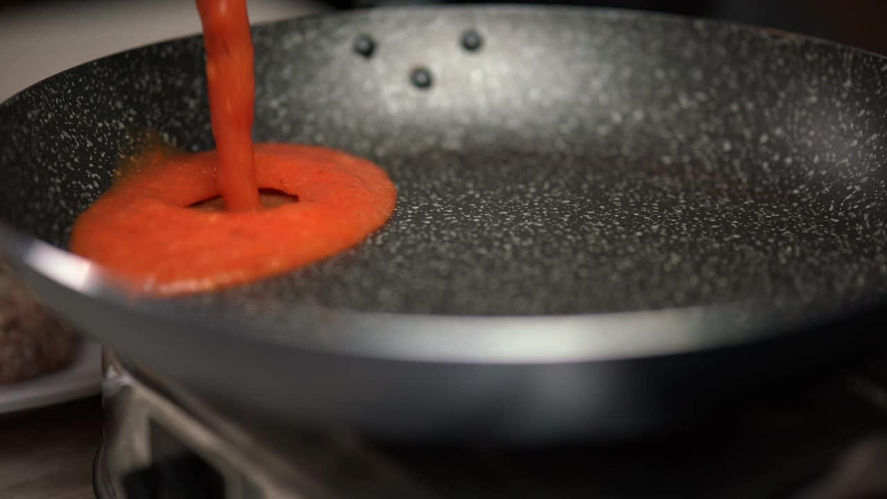 Free Video Stock Stewing Tomato Sauce Live Wallpaper - Free Download