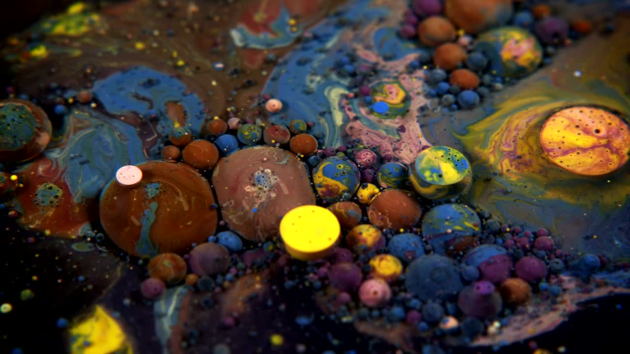 Free Stock Video Underwater Paint Spheres Shaped Like Planets Live Wallpaper - Free Download
